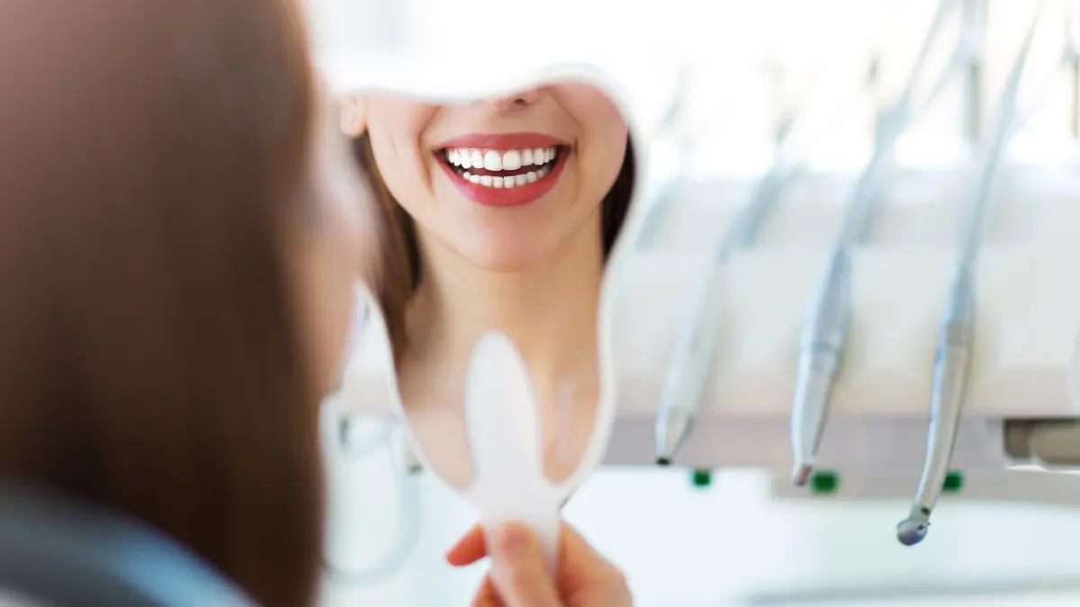 Como corrigir imperfeições nos dentes